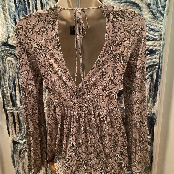 American Eagle Babydoll statement back bell sleeve - Picture 11 of 11